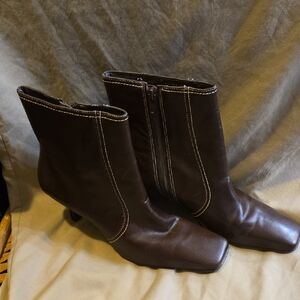 Isabel Womens Brown Bootie